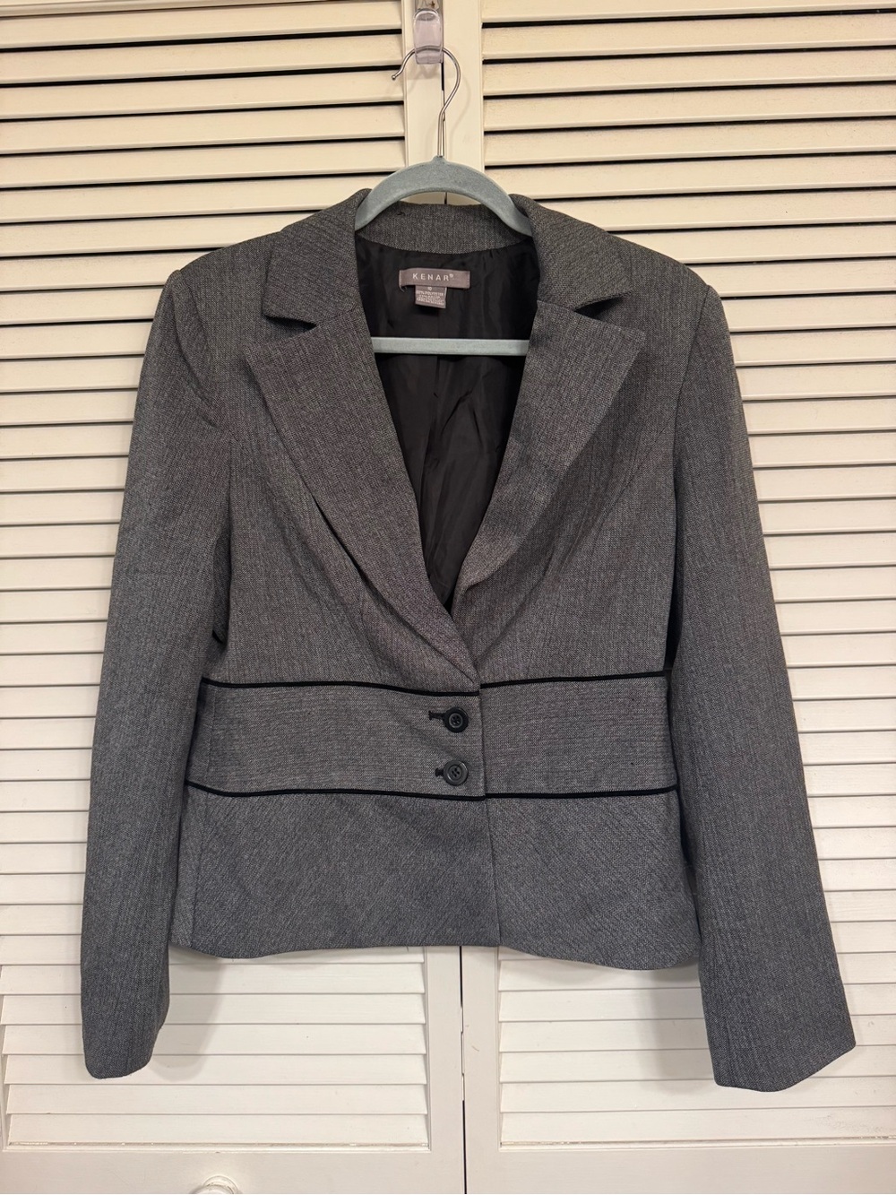 Kenar Women's Charcoal Gray Fitted Two-Button Blazer